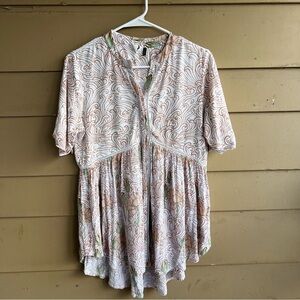 Anthropologie Akemi + Kin Floral Short Sleeve Blouse - Size Small Spring Casual